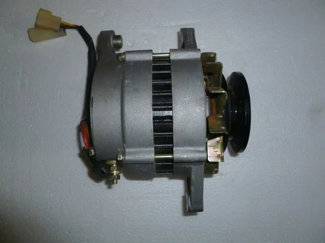 Генератор зарядный для L-19 (JF11A,14V,500W(D=85/1B=17)
